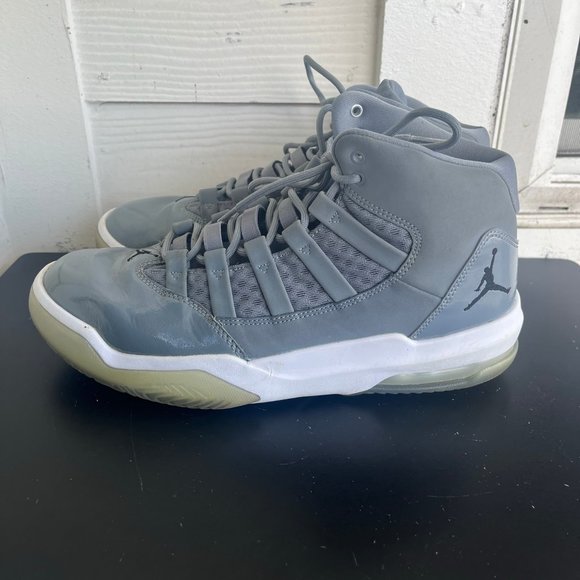 Jordan Men's Aura Cool Grey Shoes Sneakers Size 9.5 Style AQ9084-010 - Picture 8 of 14